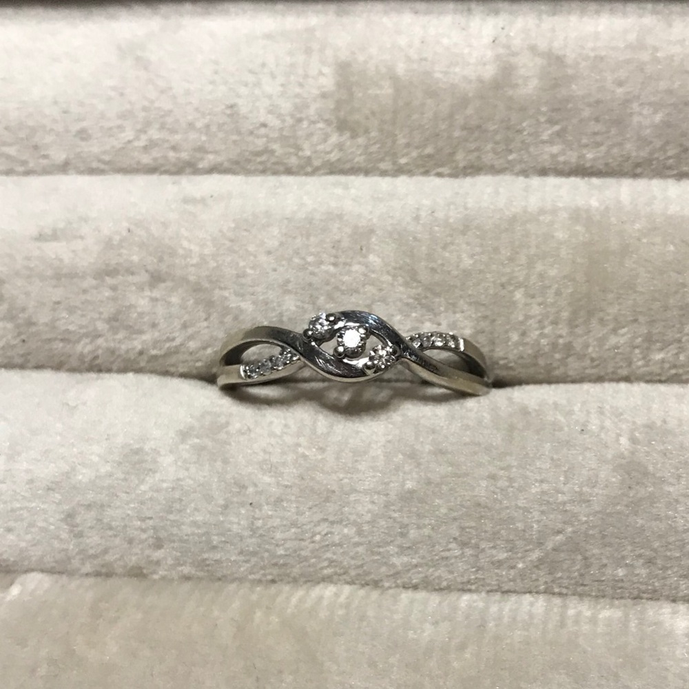 Promise Ring from Riddle’s Jewelry - Picture 2 of 5